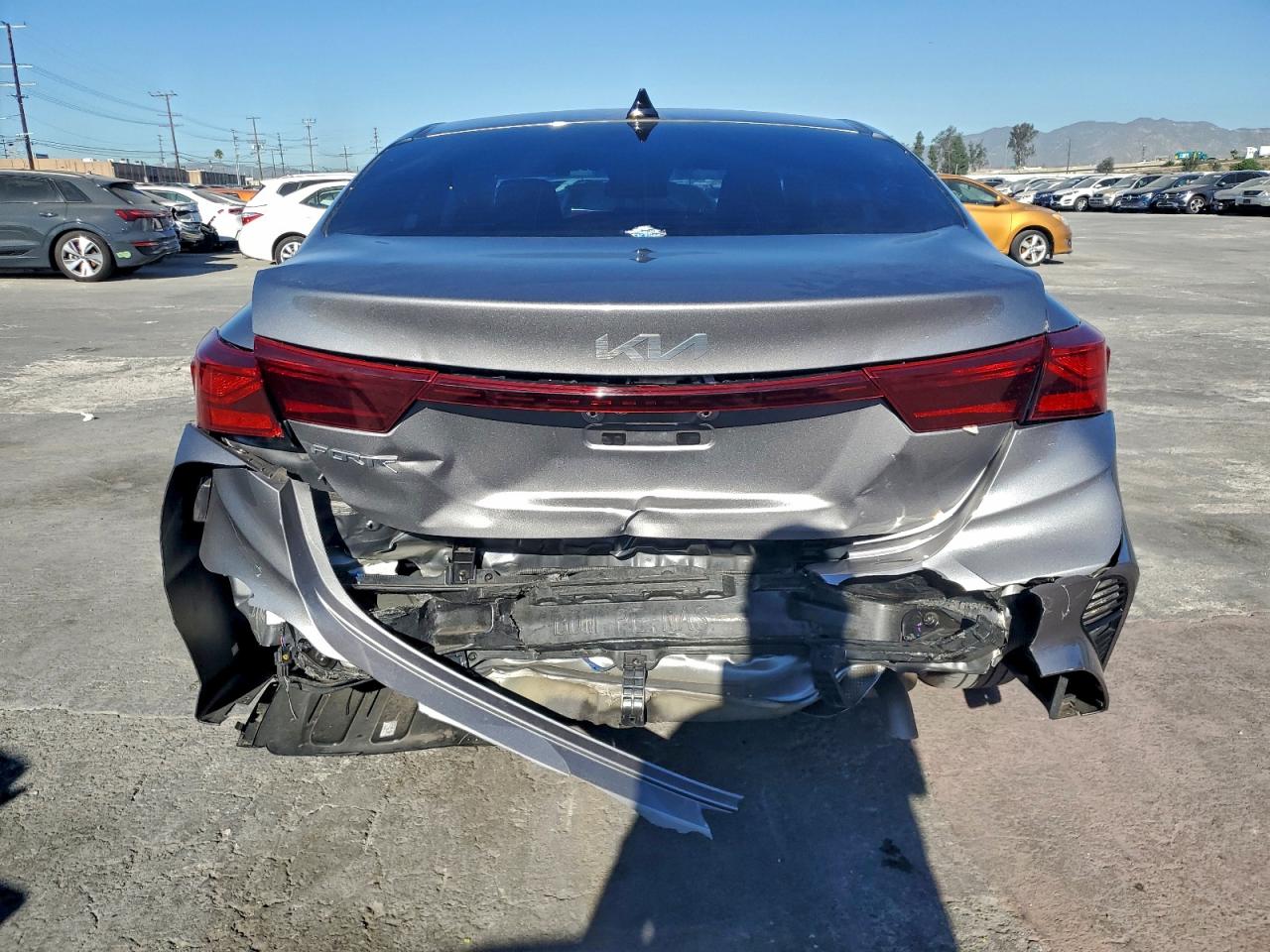 2023 KIA FORTE LX photo 6