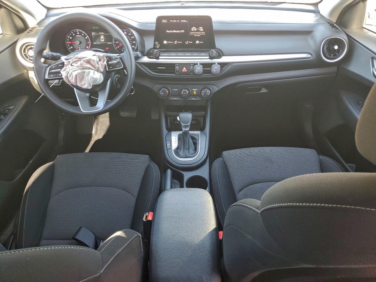 2023 KIA FORTE LX photo 8