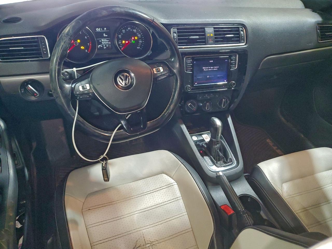 2016 VOLKSWAGEN JETTA SPORT photo 15