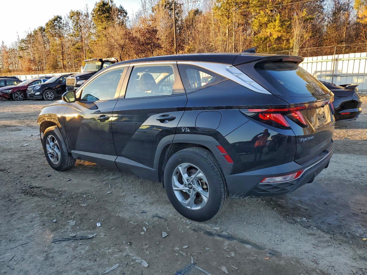 2023 HYUNDAI TUCSON SE photo 2