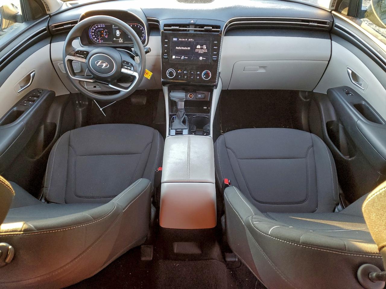 2023 HYUNDAI TUCSON SE photo 8