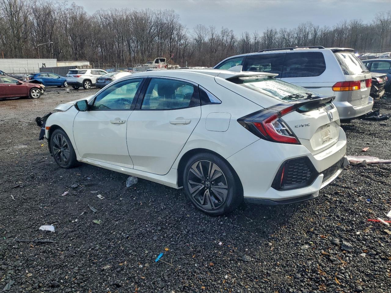 2017 HONDA CIVIC EX photo 2