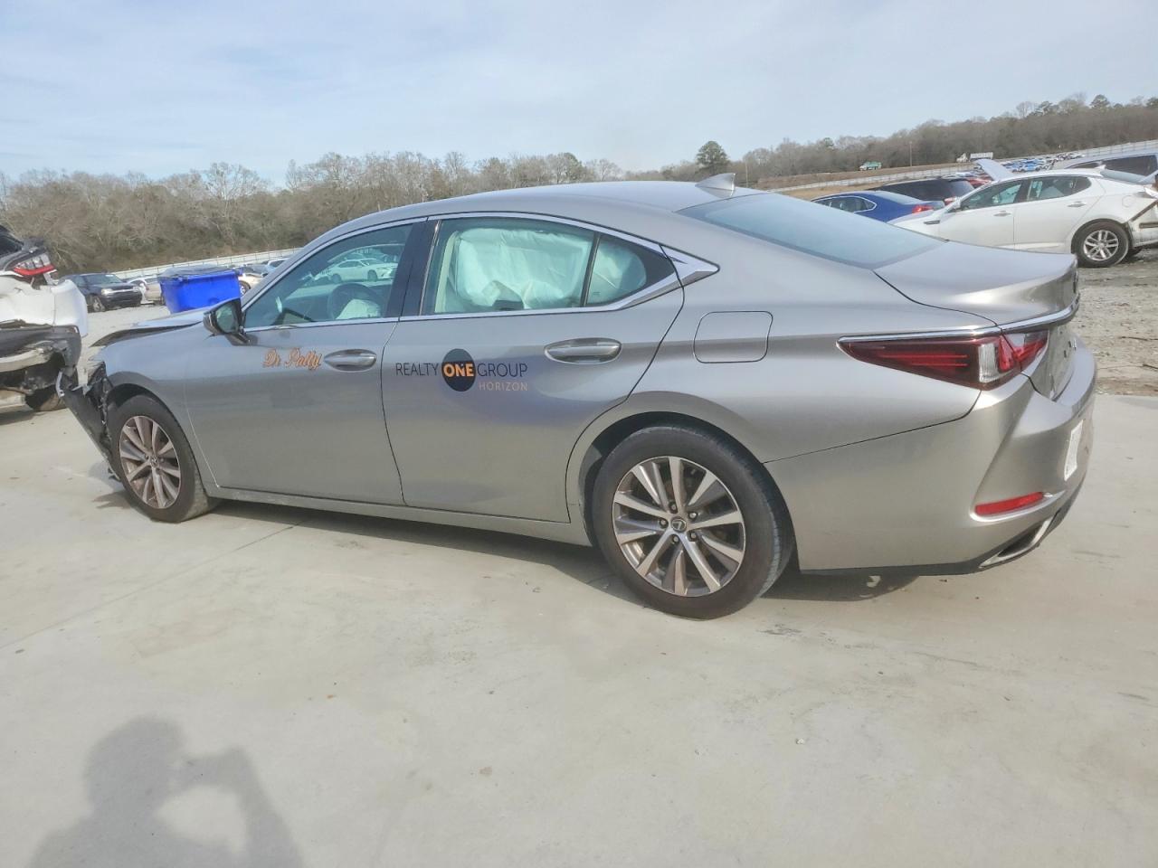 2019 LEXUS ES 350 photo 2