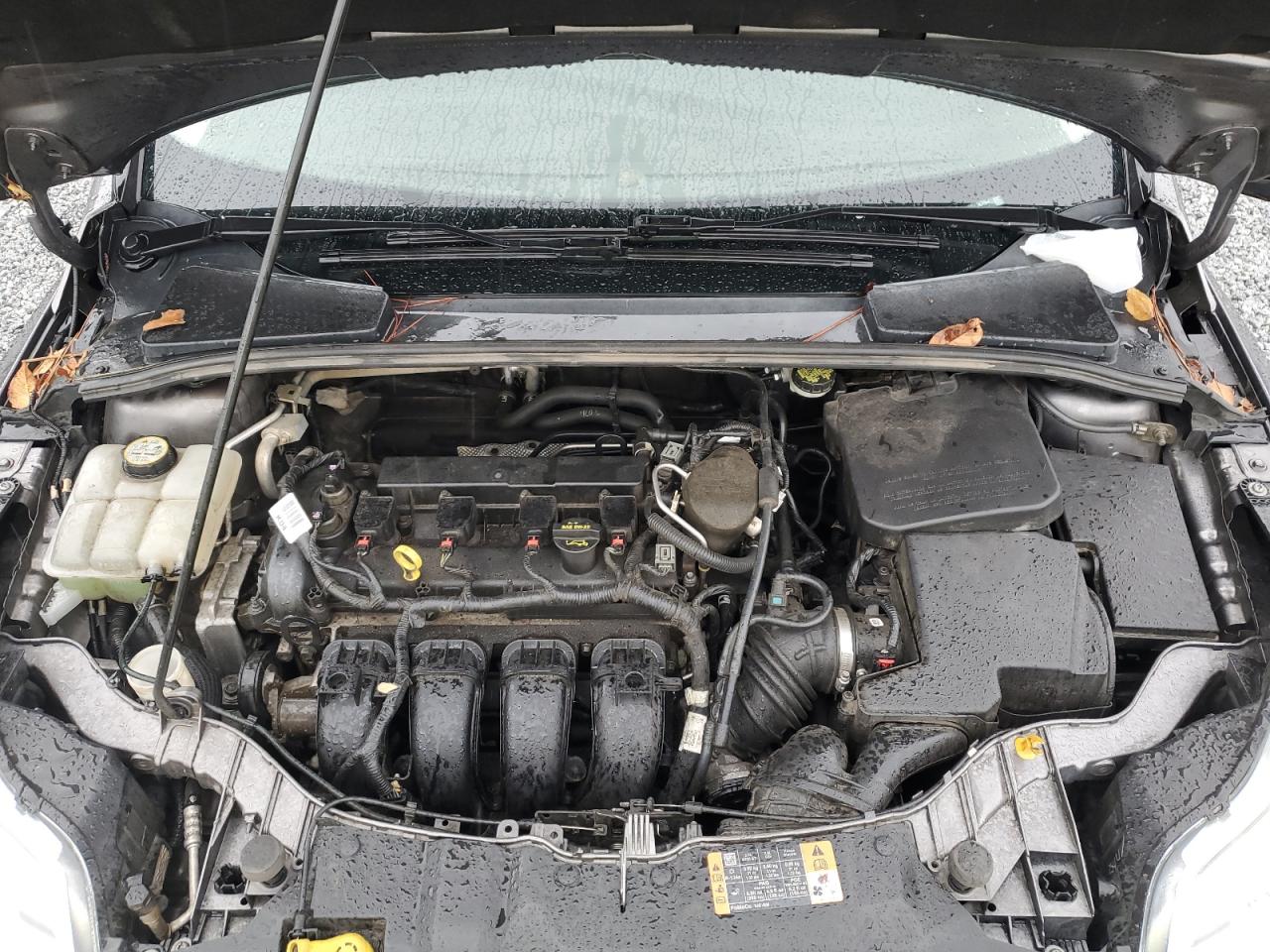 2014 FORD FOCUS SE photo 11