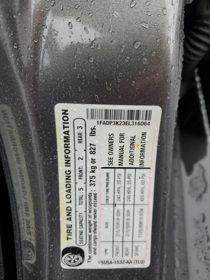 2014 FORD FOCUS SE photo 12
