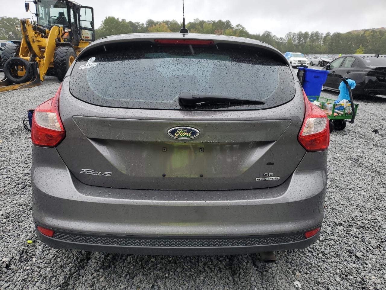 2014 FORD FOCUS SE photo 6