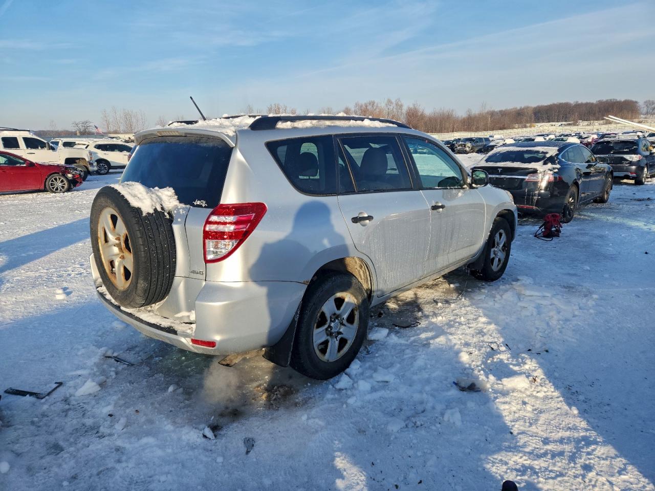 2011 TOYOTA RAV4 photo 3