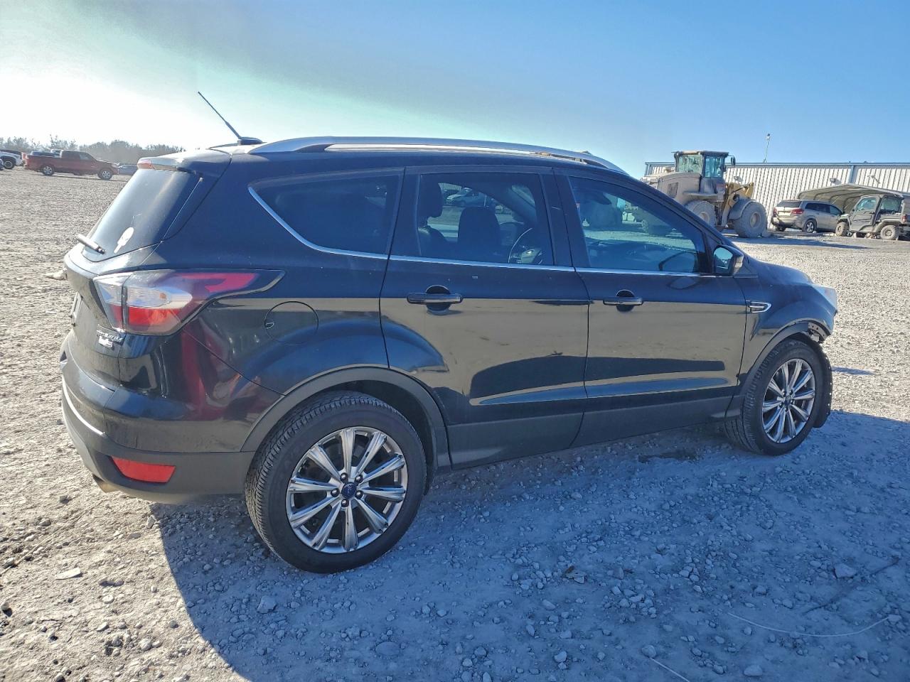 2017 FORD ESCAPE TITANIUM photo 3
