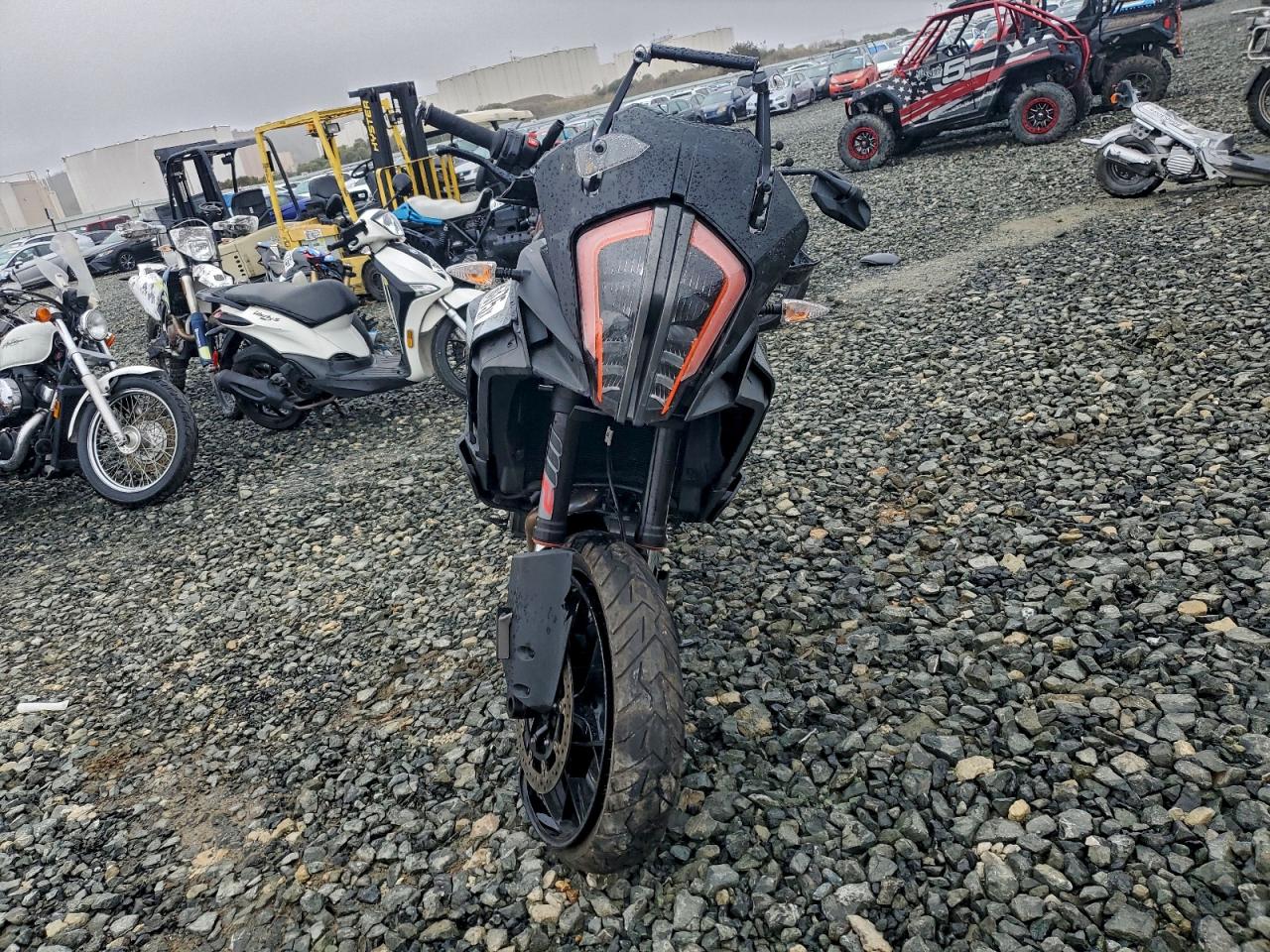 2020 KTM 1290 SUPER ADVENTURE S photo 2