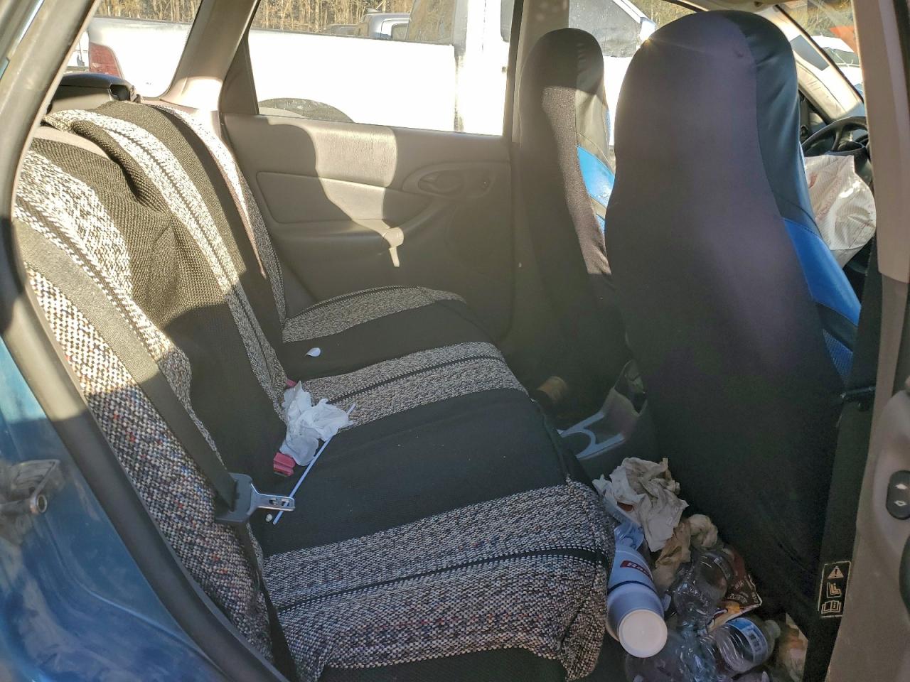 2000 FORD FOCUS SE photo 10
