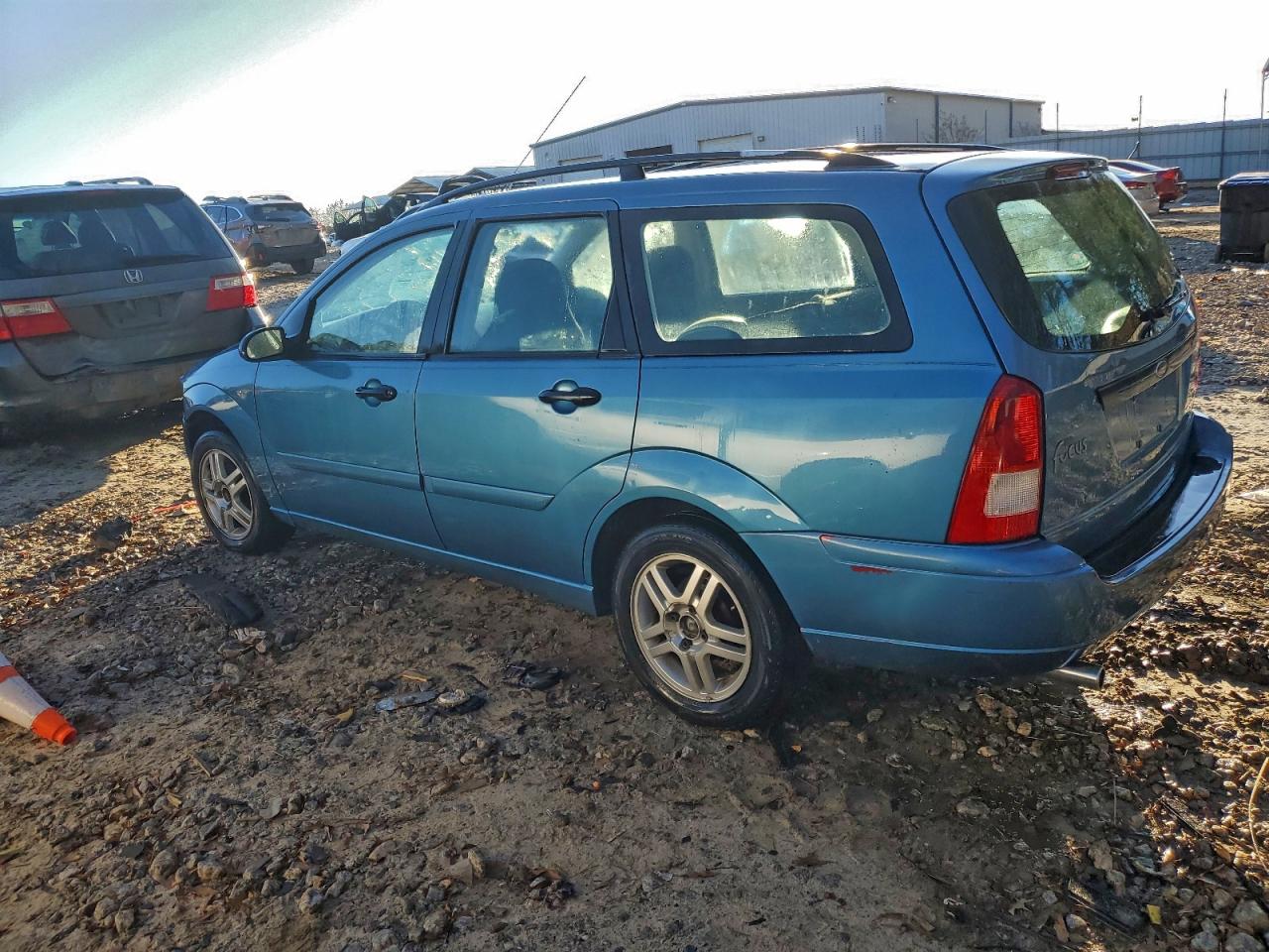 2000 FORD FOCUS SE photo 2