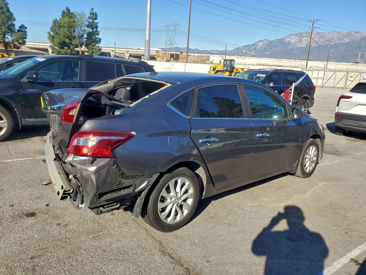 2018 NISSAN SENTRA photo 3