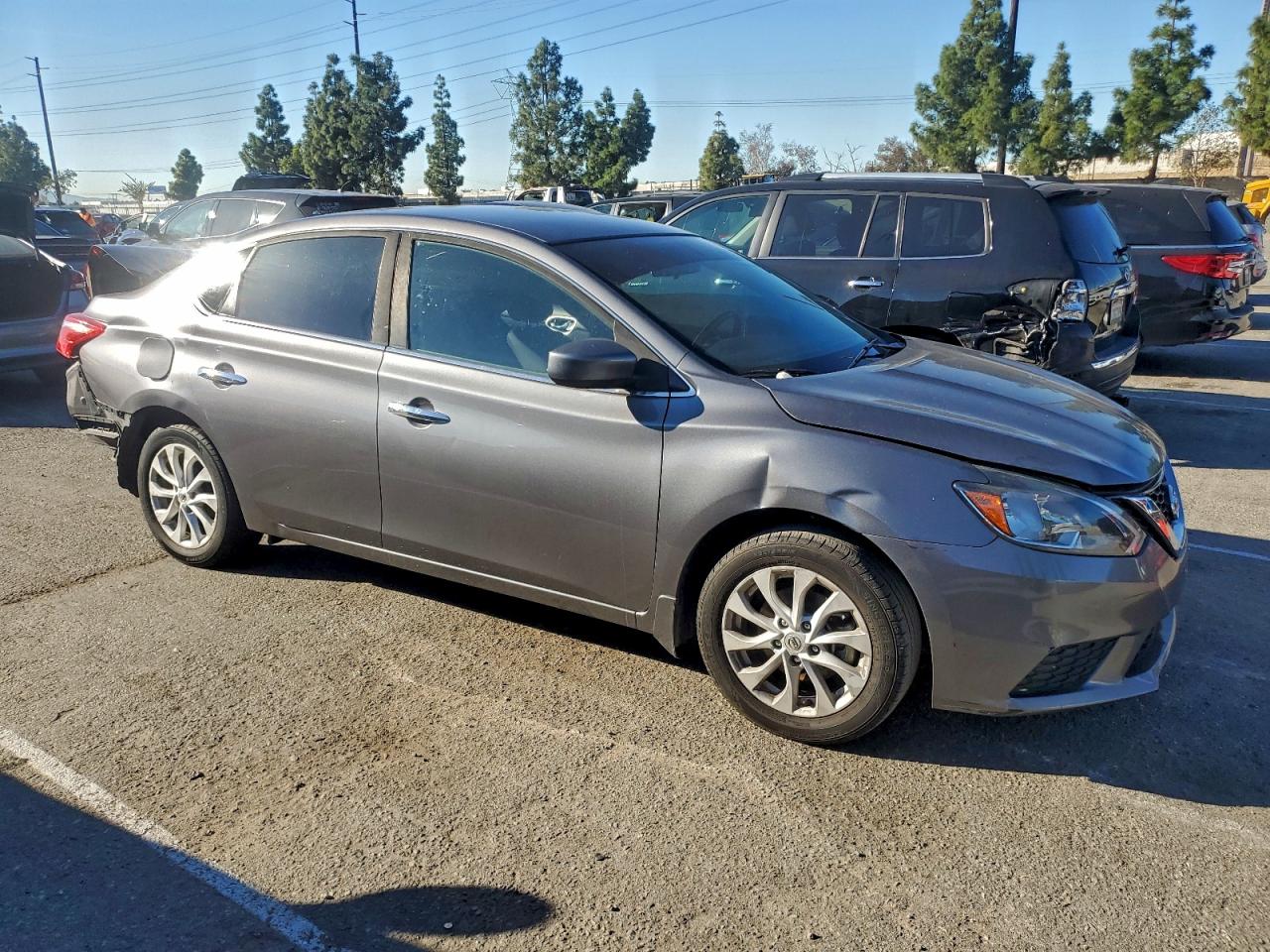 2018 NISSAN SENTRA photo 4