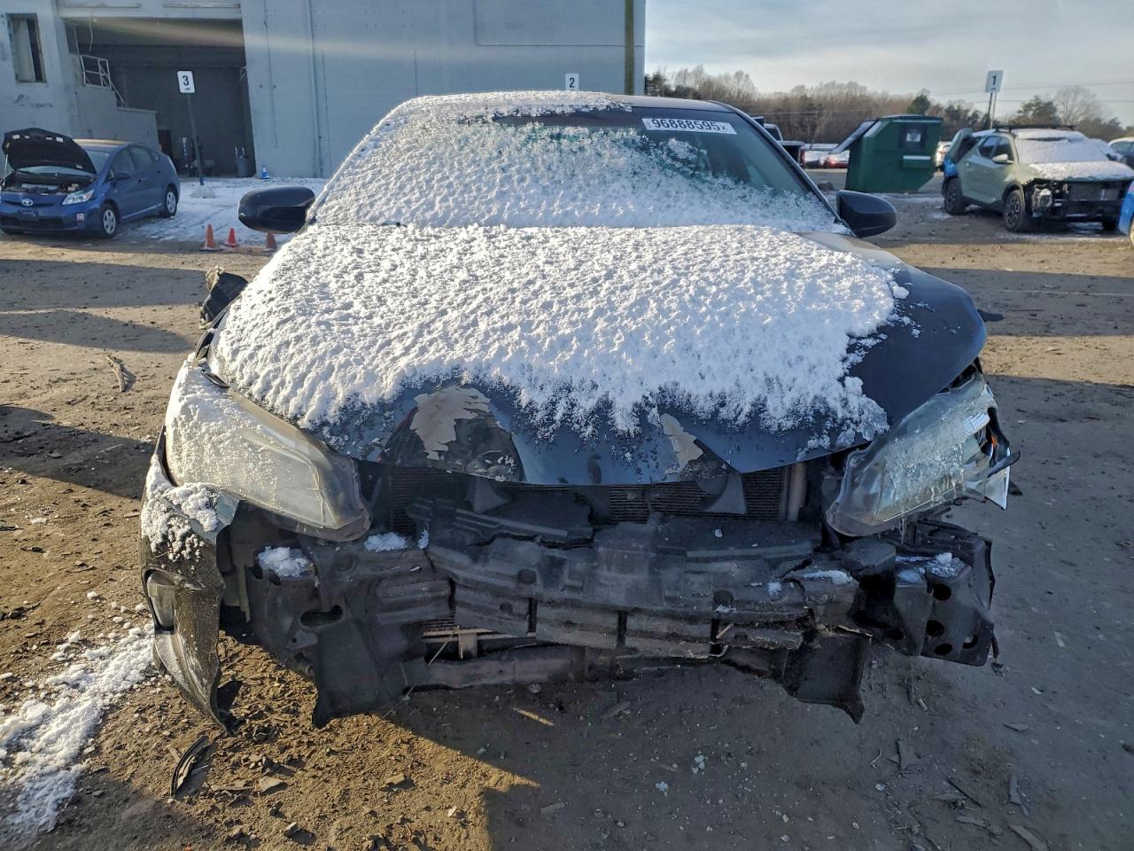 2015 TOYOTA CAMRY LE photo 9