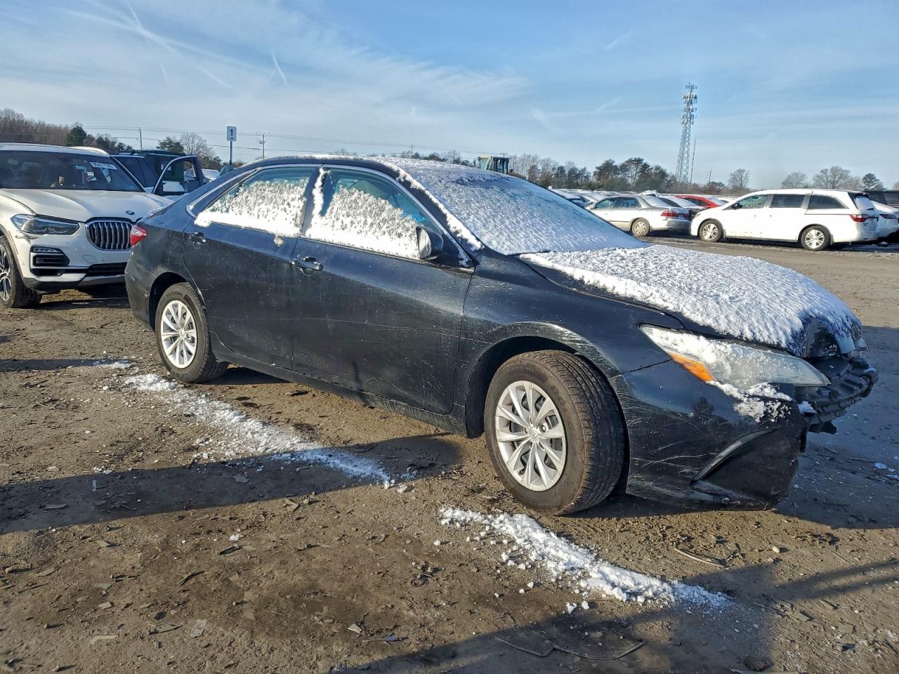 2015 TOYOTA CAMRY LE photo 7