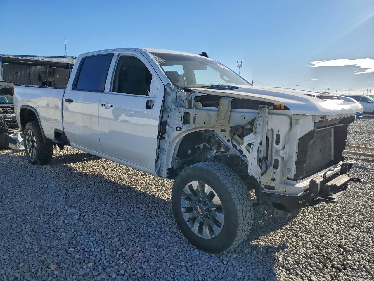 2024 CHEVROLET SILVERADO K2500 CUSTOM photo 4