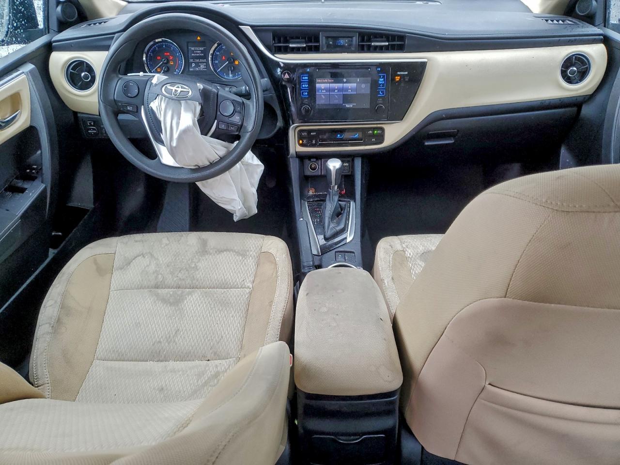 2017 TOYOTA COROLLA L photo 22