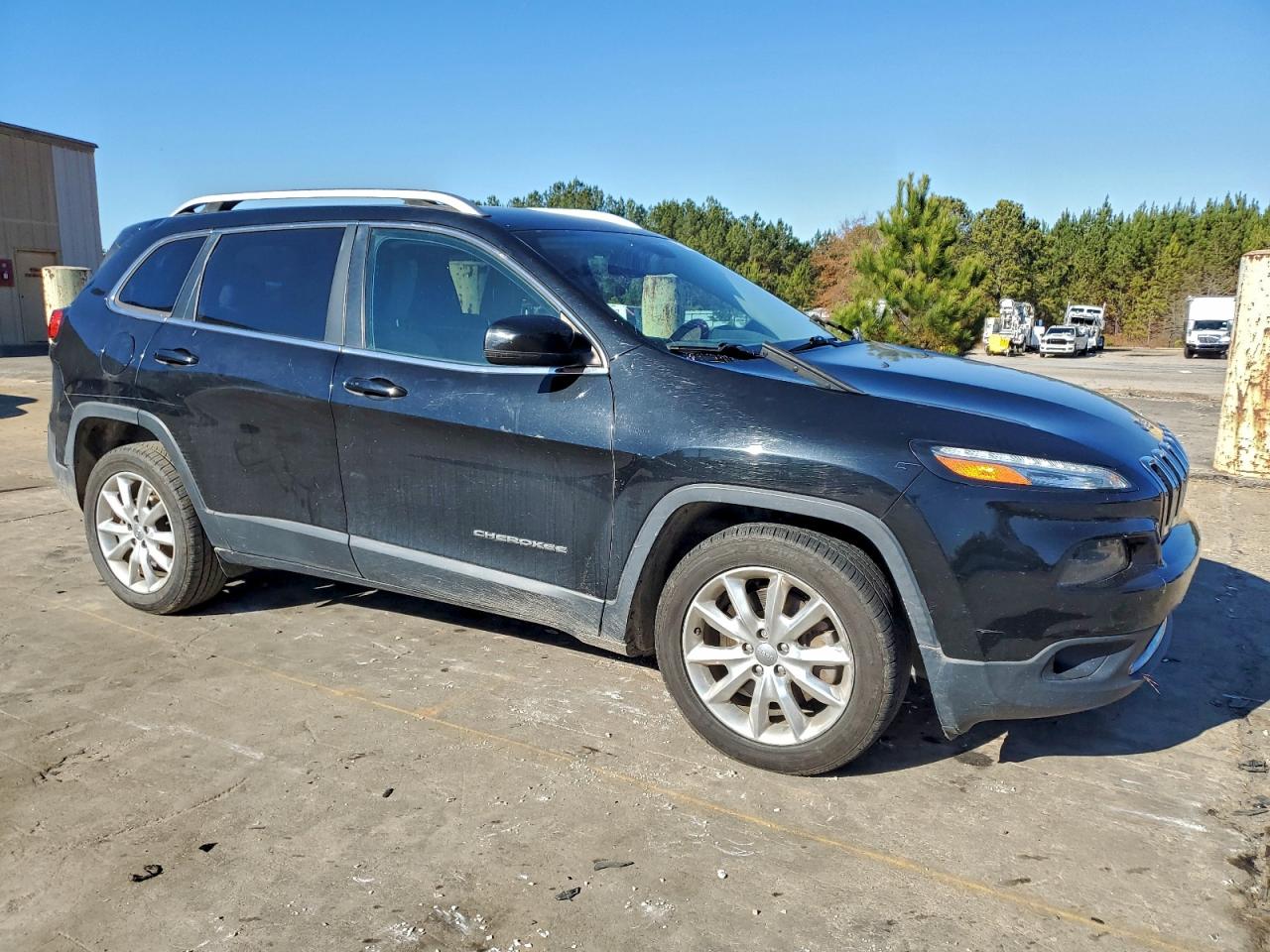 2017 JEEP CHEROKEE LIMITED photo 4