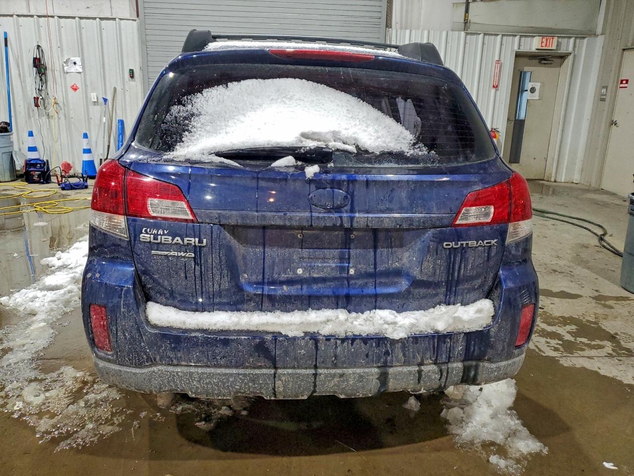 2011 SUBARU OUTBACK 2.5I photo 6