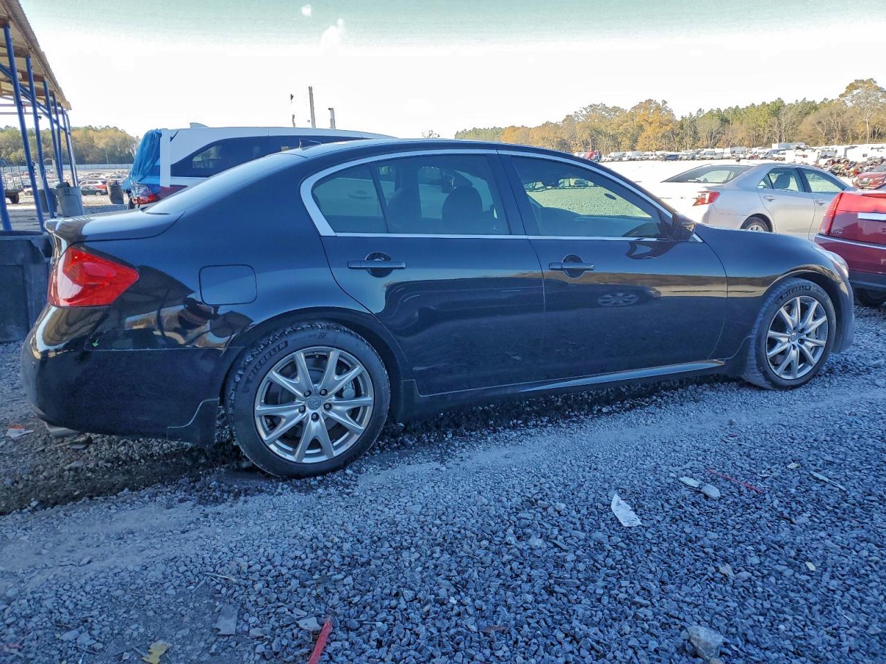 2013 INFINITI G37 BASE photo 3