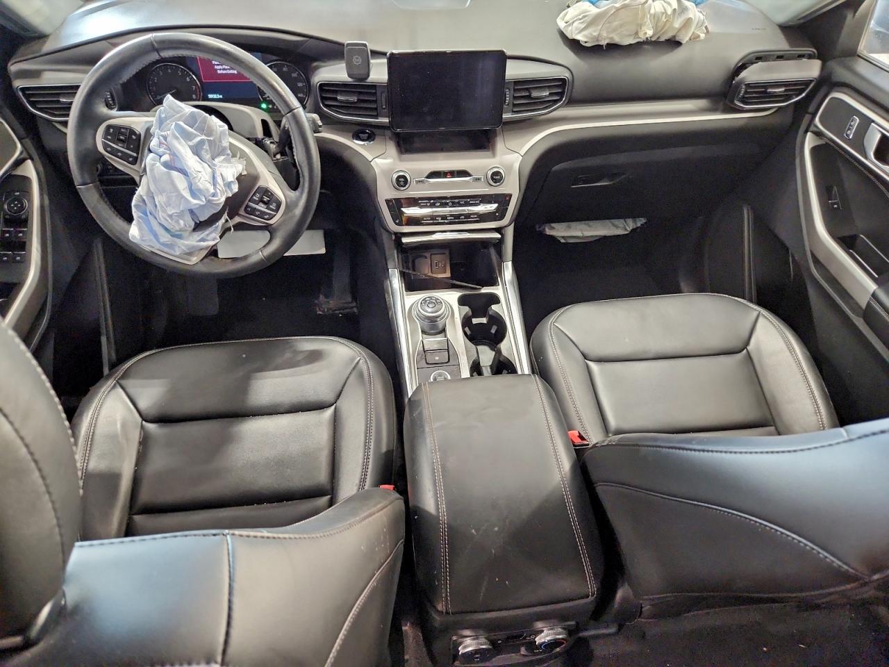 2023 FORD EXPLORER XLT photo 8