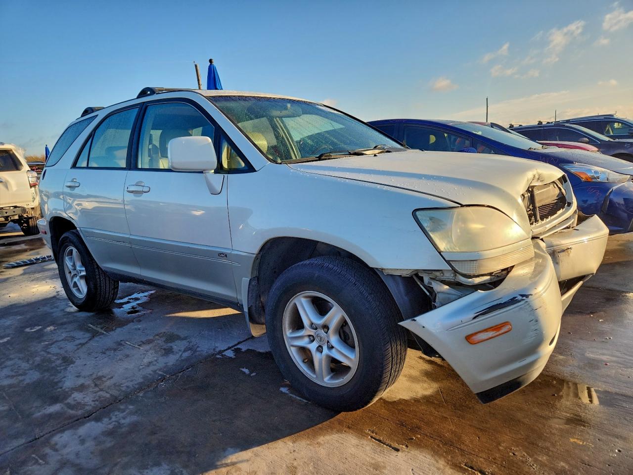2002 LEXUS RX 300 photo 4