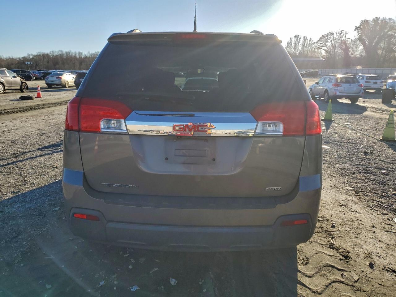 2012 GMC TERRAIN SLE photo 6