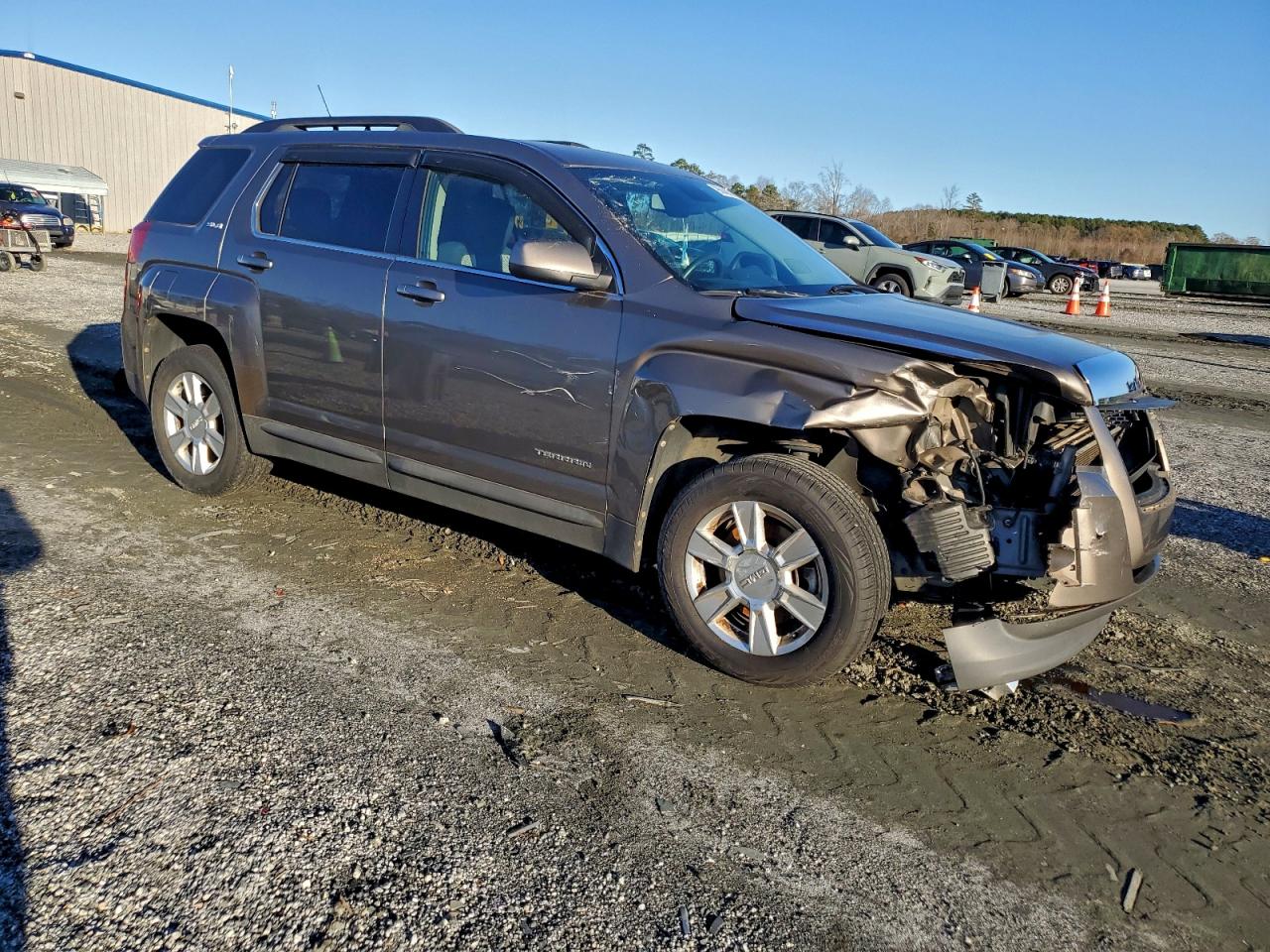 2012 GMC TERRAIN SLE photo 4