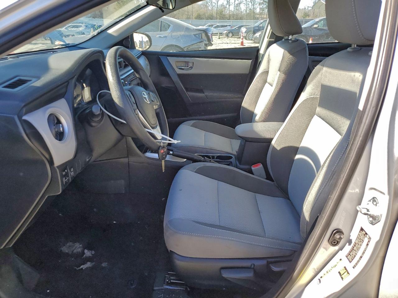 2017 TOYOTA COROLLA L photo 7