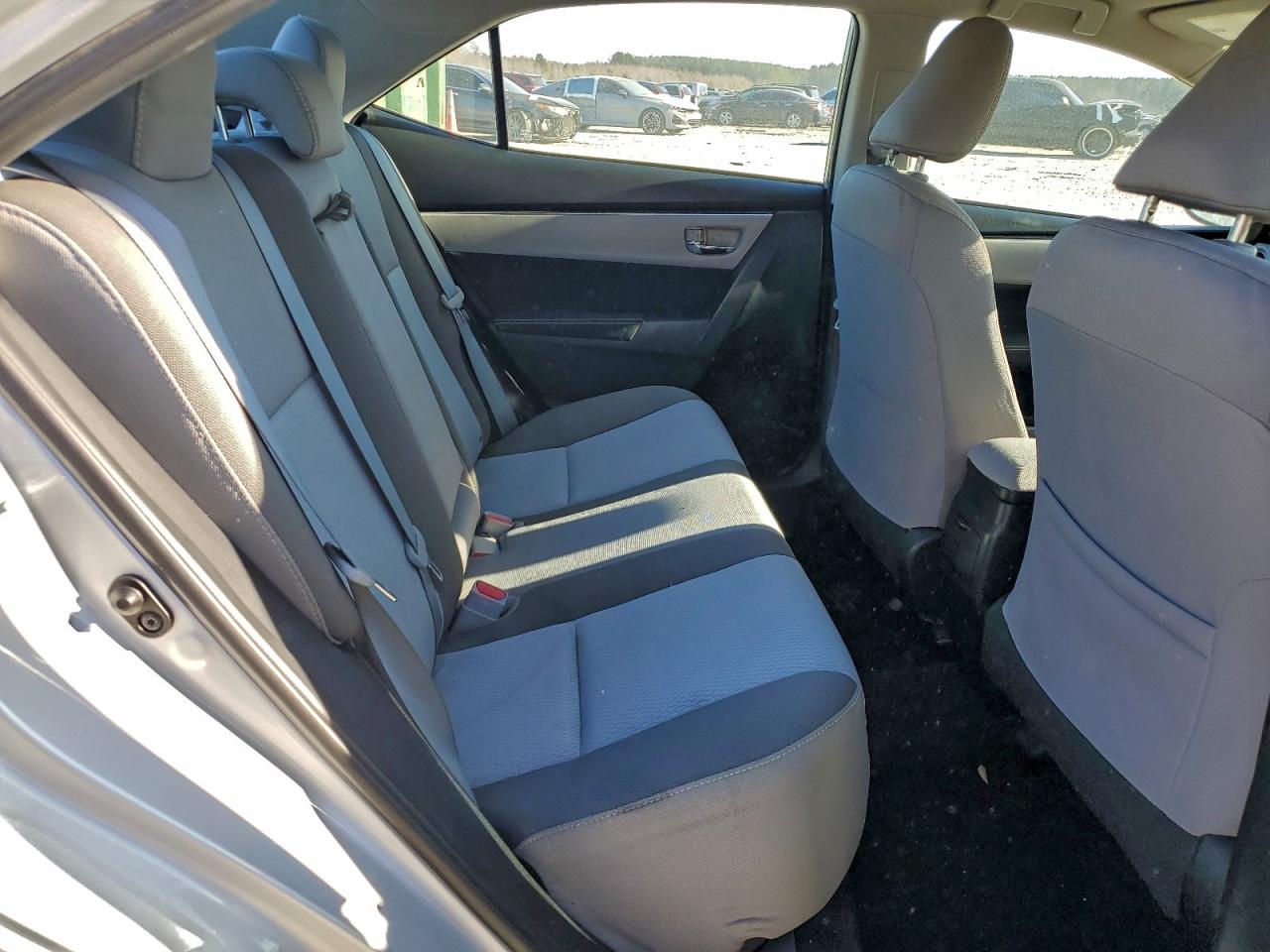 2017 TOYOTA COROLLA L photo 10