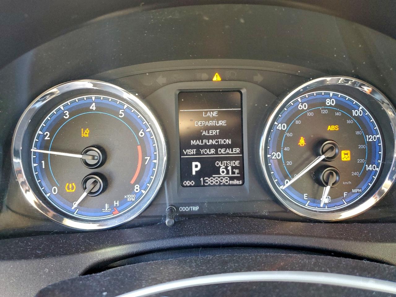 2017 TOYOTA COROLLA L photo 9
