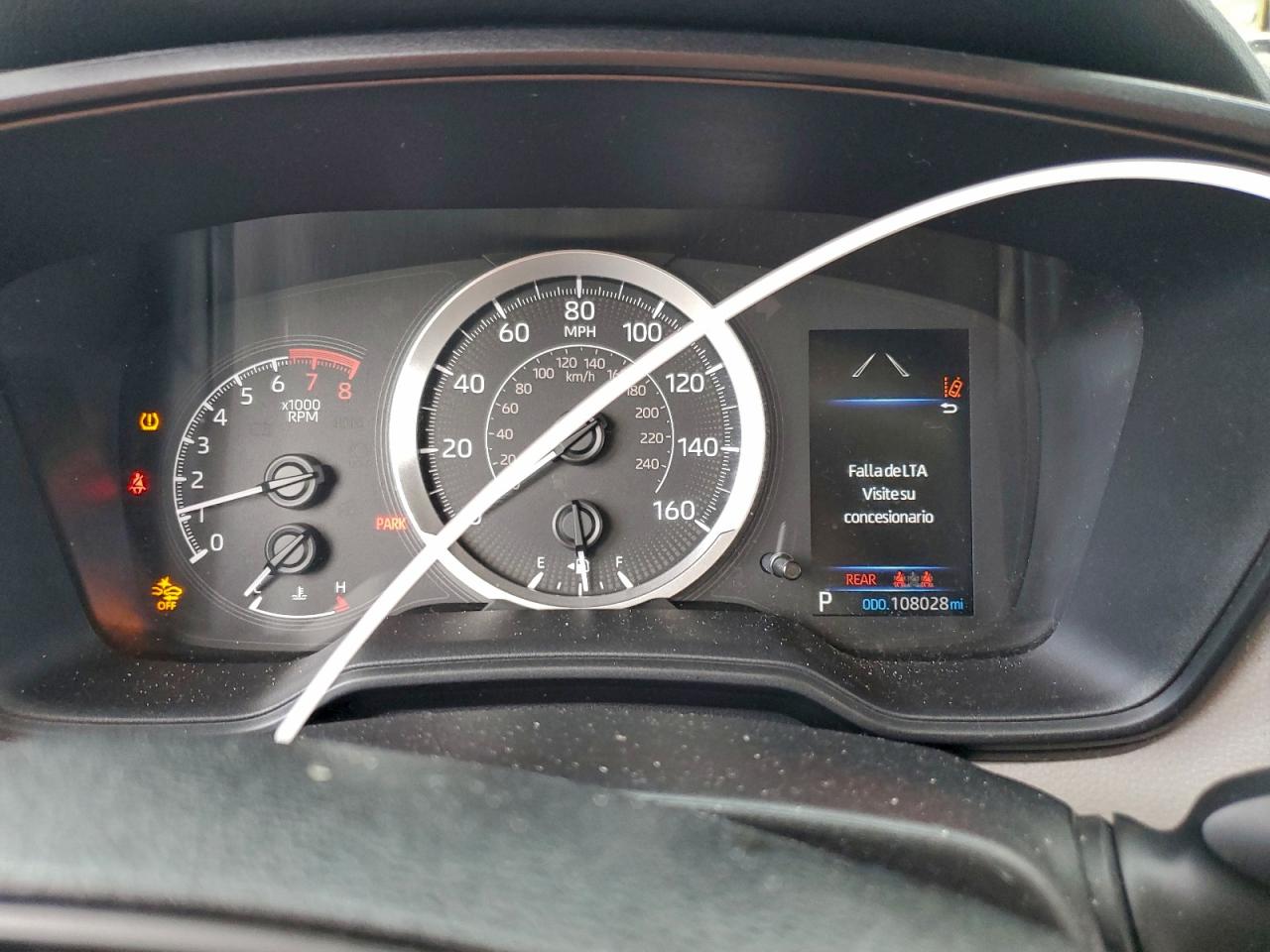 2021 TOYOTA COROLLA LE photo 9