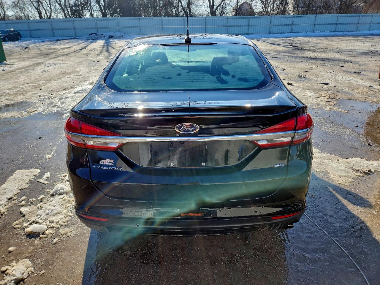 2017 FORD FUSION SE photo 6