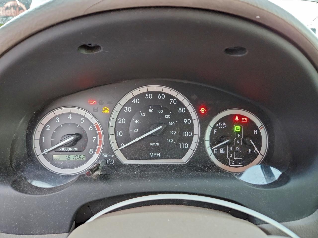 2004 TOYOTA SIENNA CE photo 9