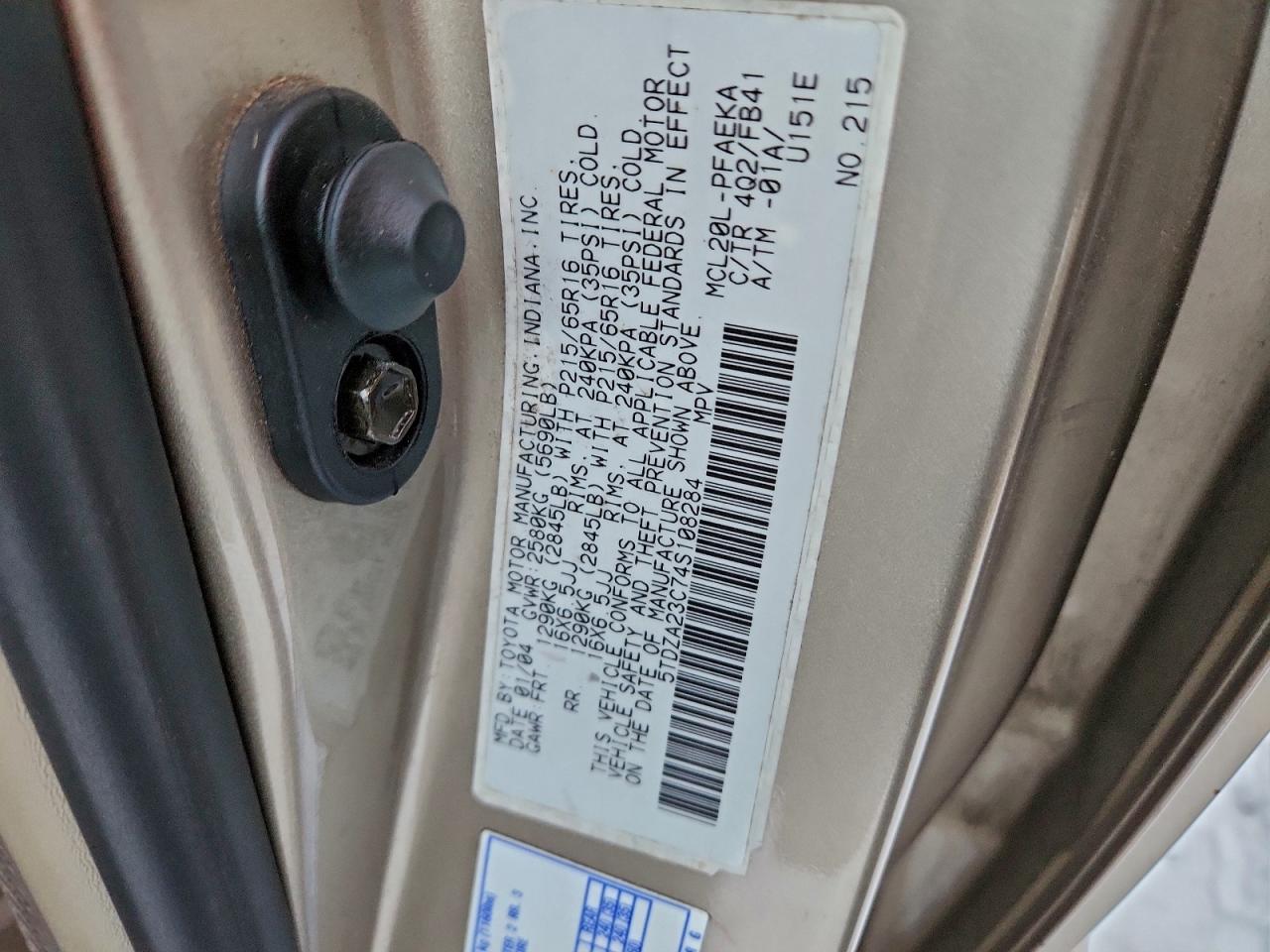 2004 TOYOTA SIENNA CE photo 13