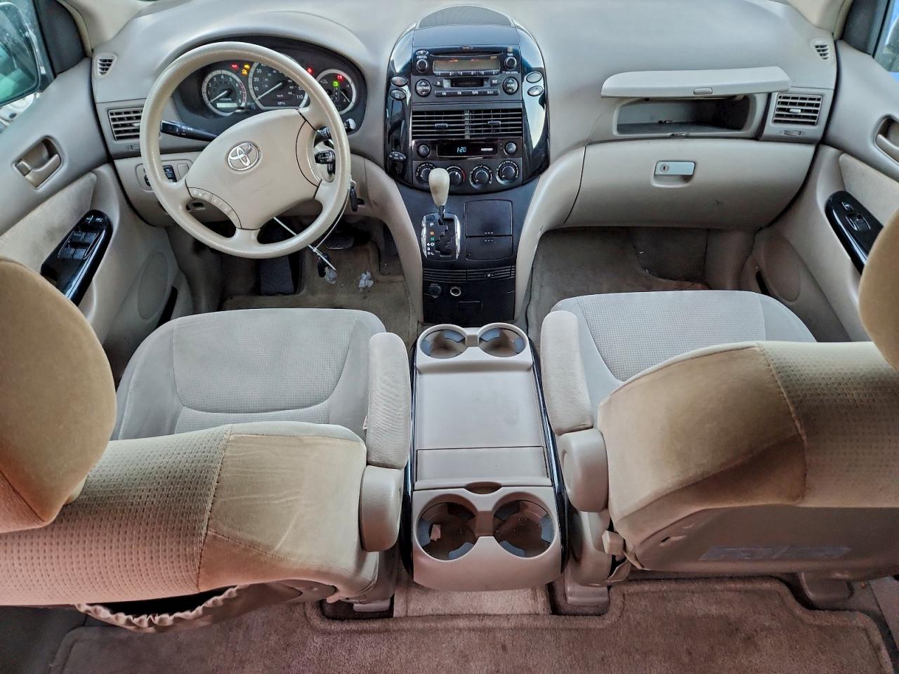 2004 TOYOTA SIENNA CE photo 8