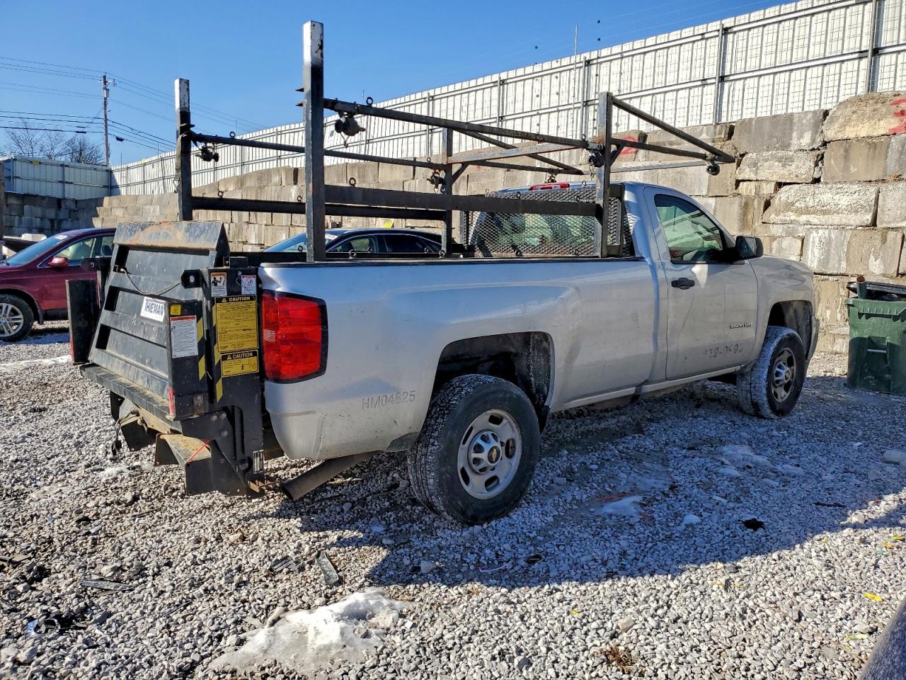 2017 CHEVROLET SILVERADO C2500 HEAVY DUTY photo 3