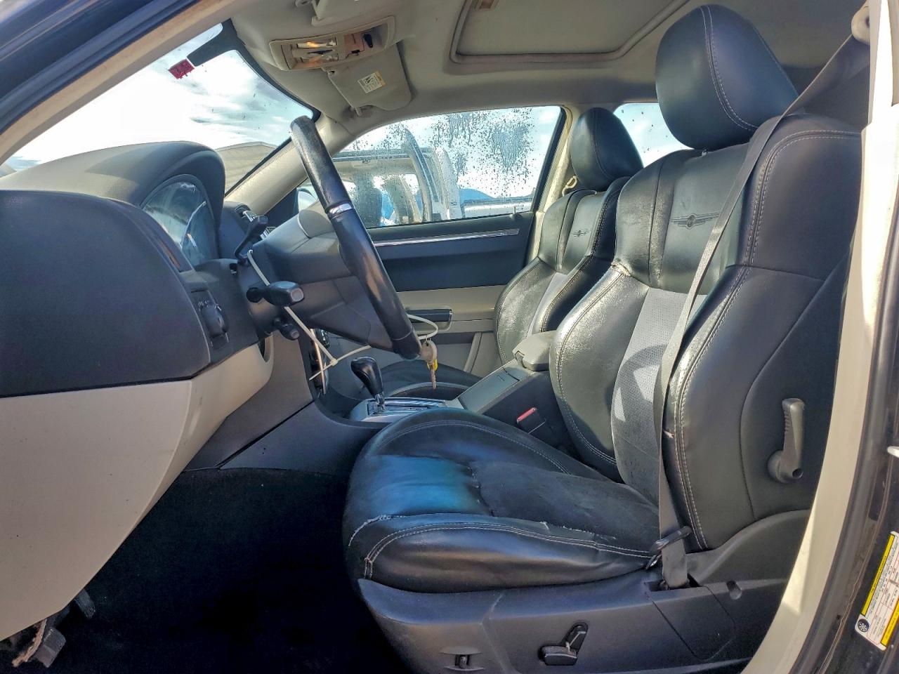 2007 CHRYSLER 300C photo 13