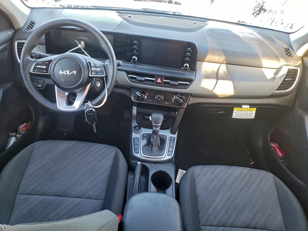 2025 KIA SELTOS LX photo 22