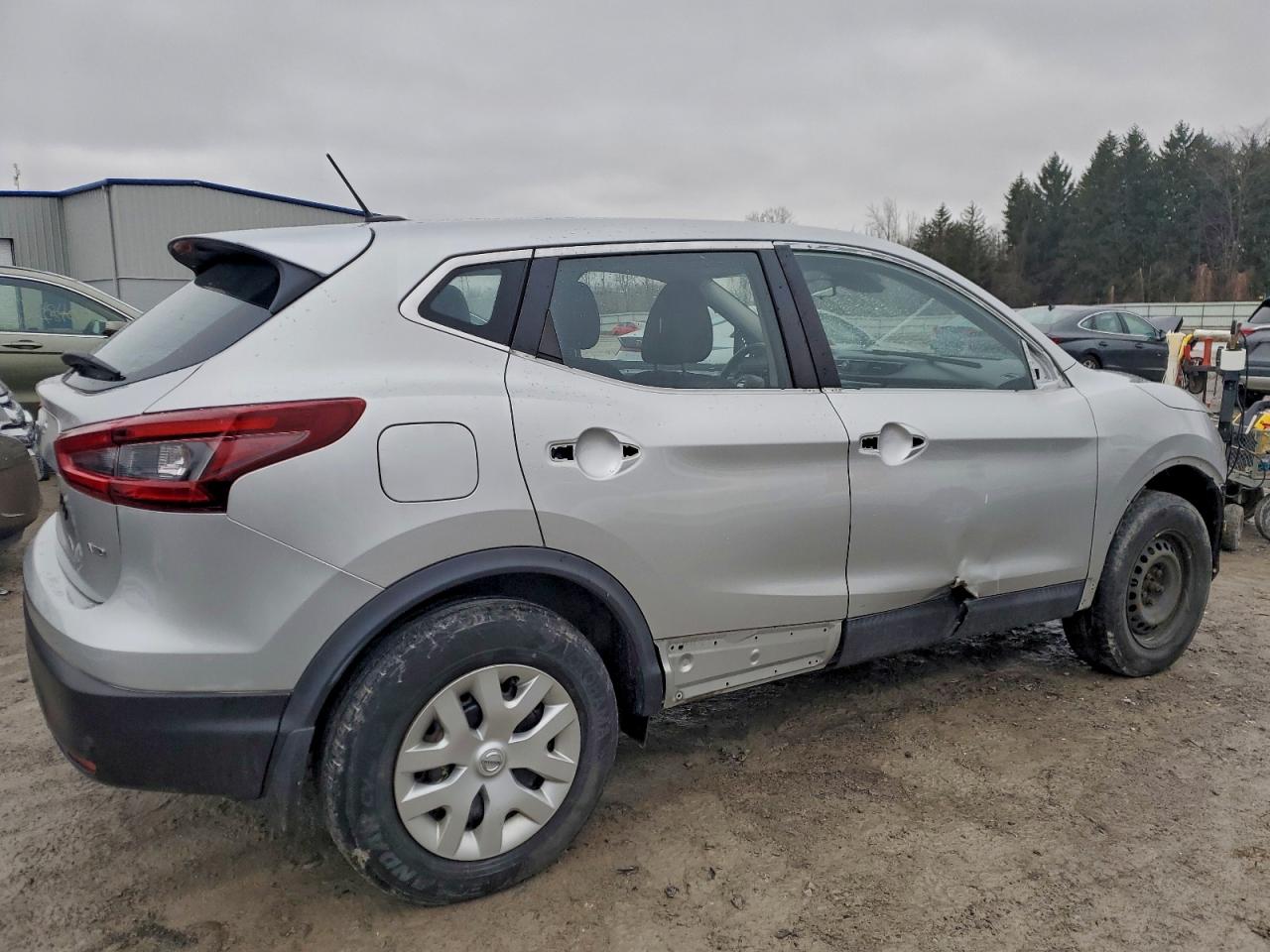 2020 NISSAN ROGUE SPORT S photo 3