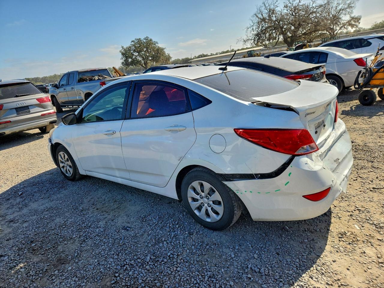 2015 HYUNDAI ACCENT GLS photo 2