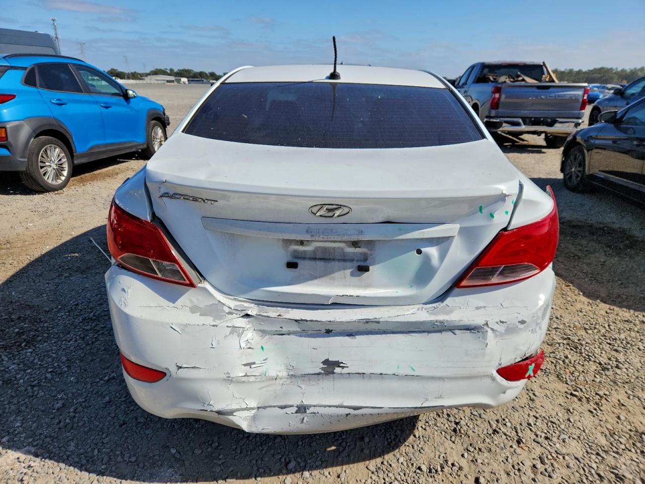 2015 HYUNDAI ACCENT GLS photo 6