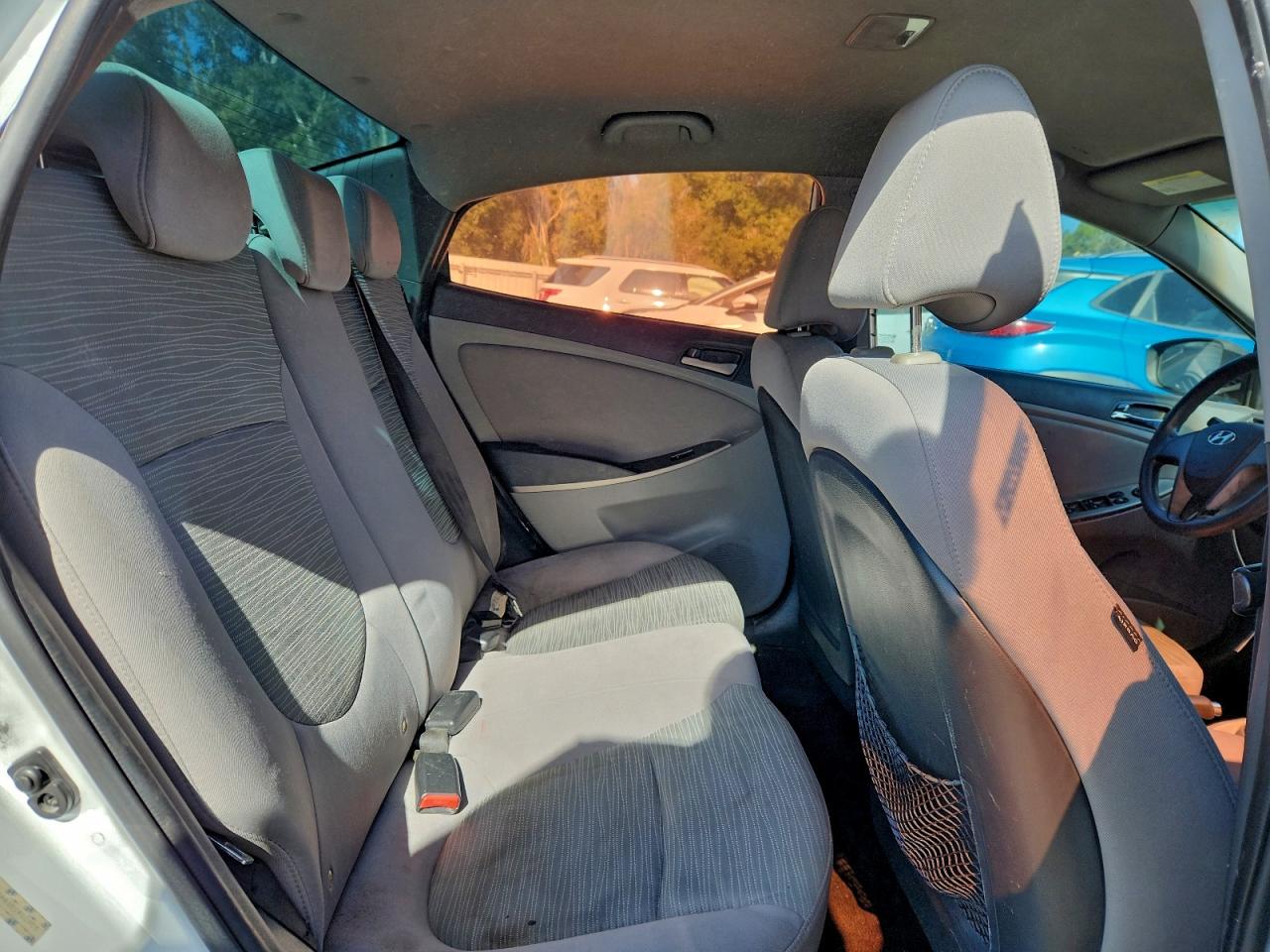 2015 HYUNDAI ACCENT GLS photo 10