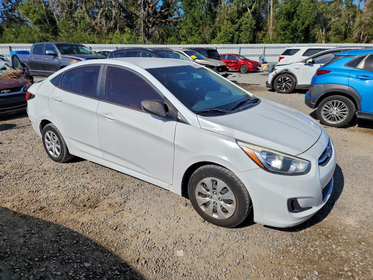2015 HYUNDAI ACCENT GLS photo 4