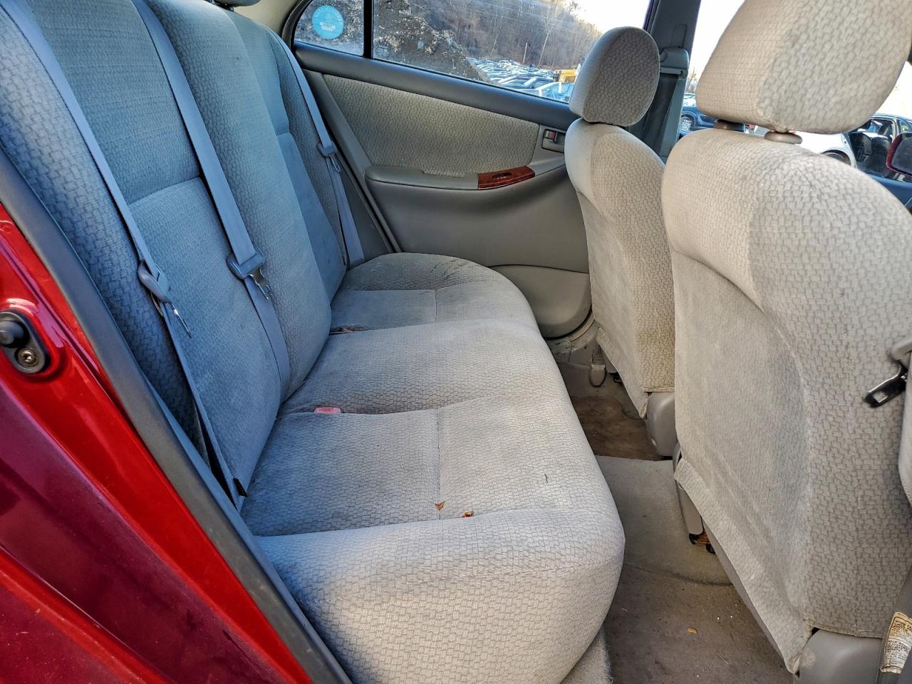 2004 TOYOTA COROLLA photo 10