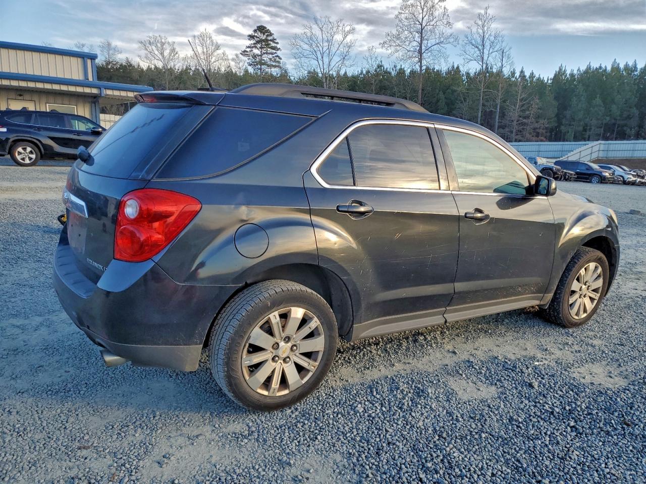 2010 CHEVROLET EQUINOX LT photo 3
