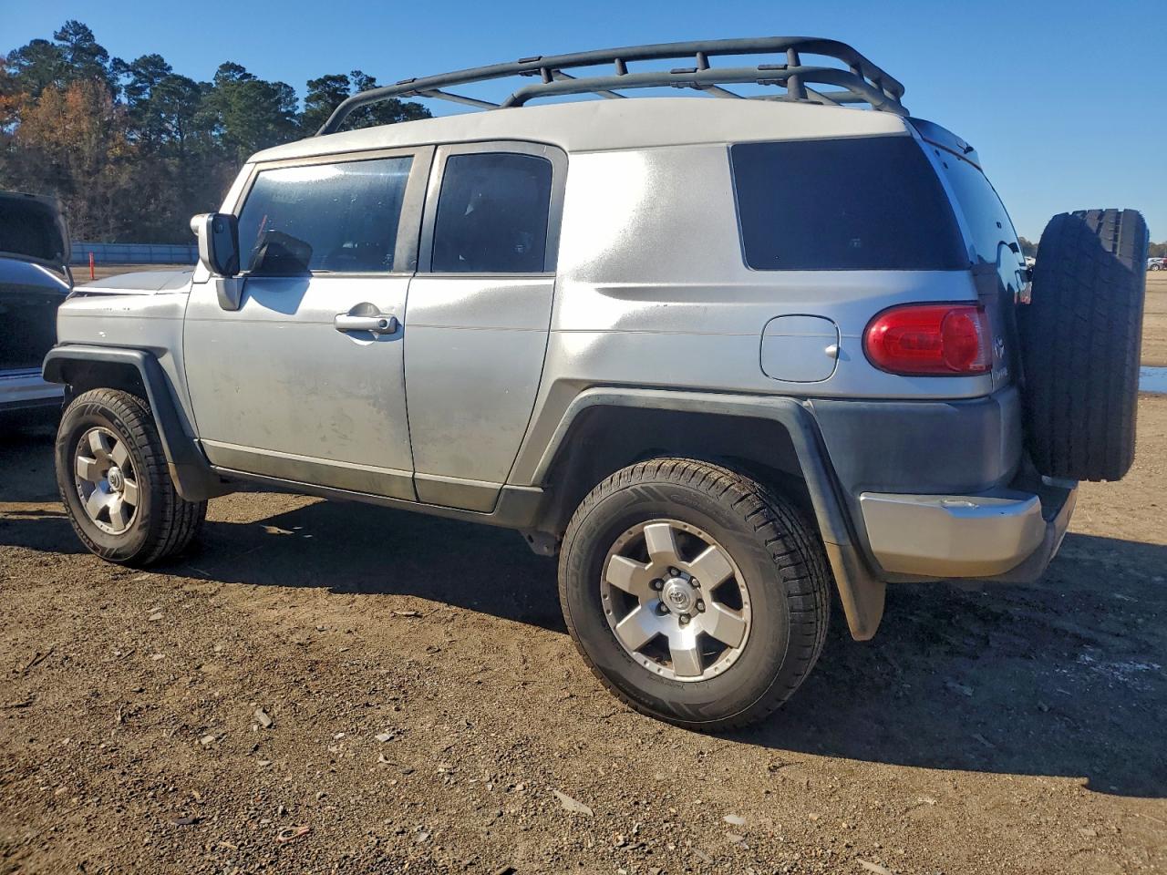2007 TOYOTA FJ CRUISER photo 2