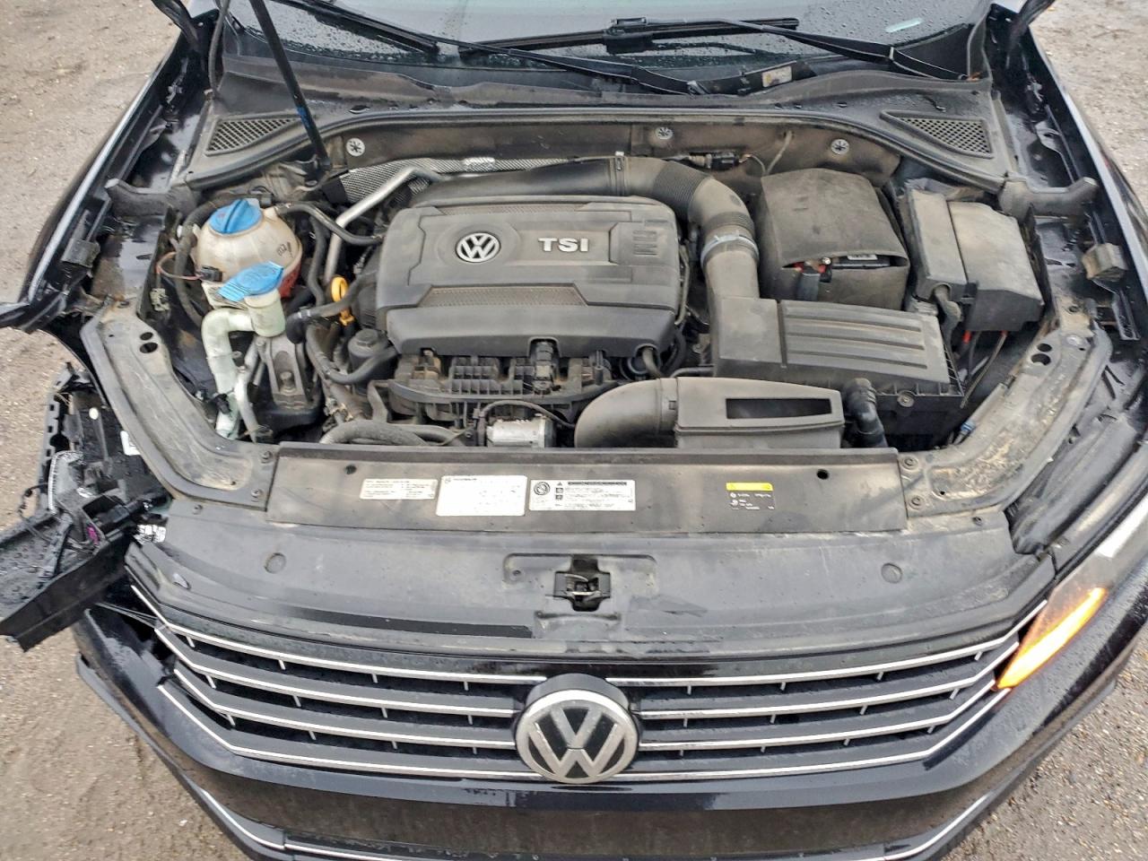 2017 VOLKSWAGEN PASSAT S photo 21