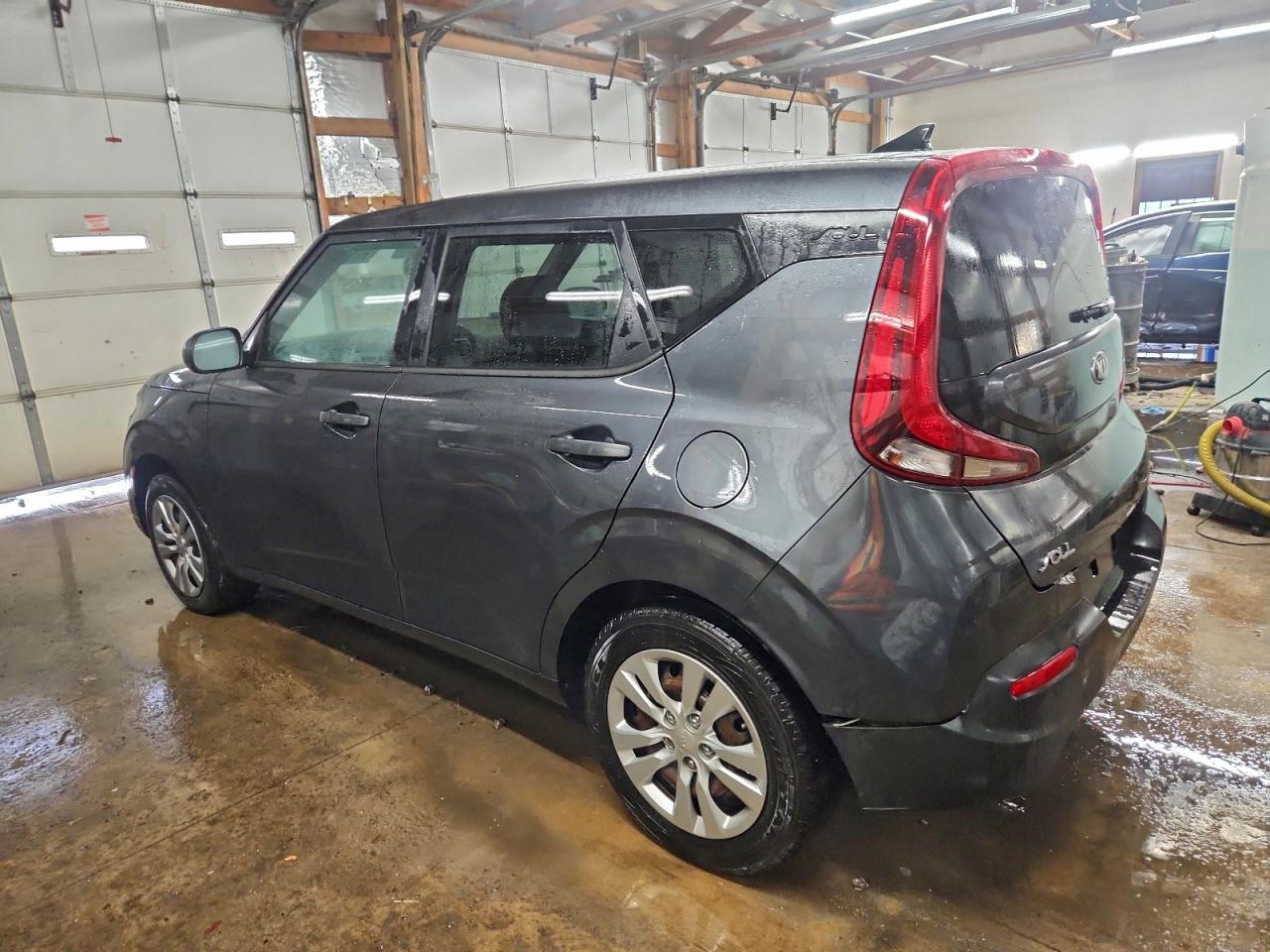 2021 KIA SOUL LX photo 2