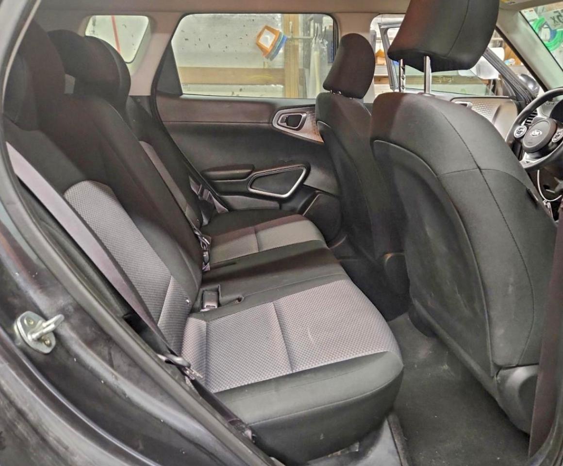 2021 KIA SOUL LX photo 10